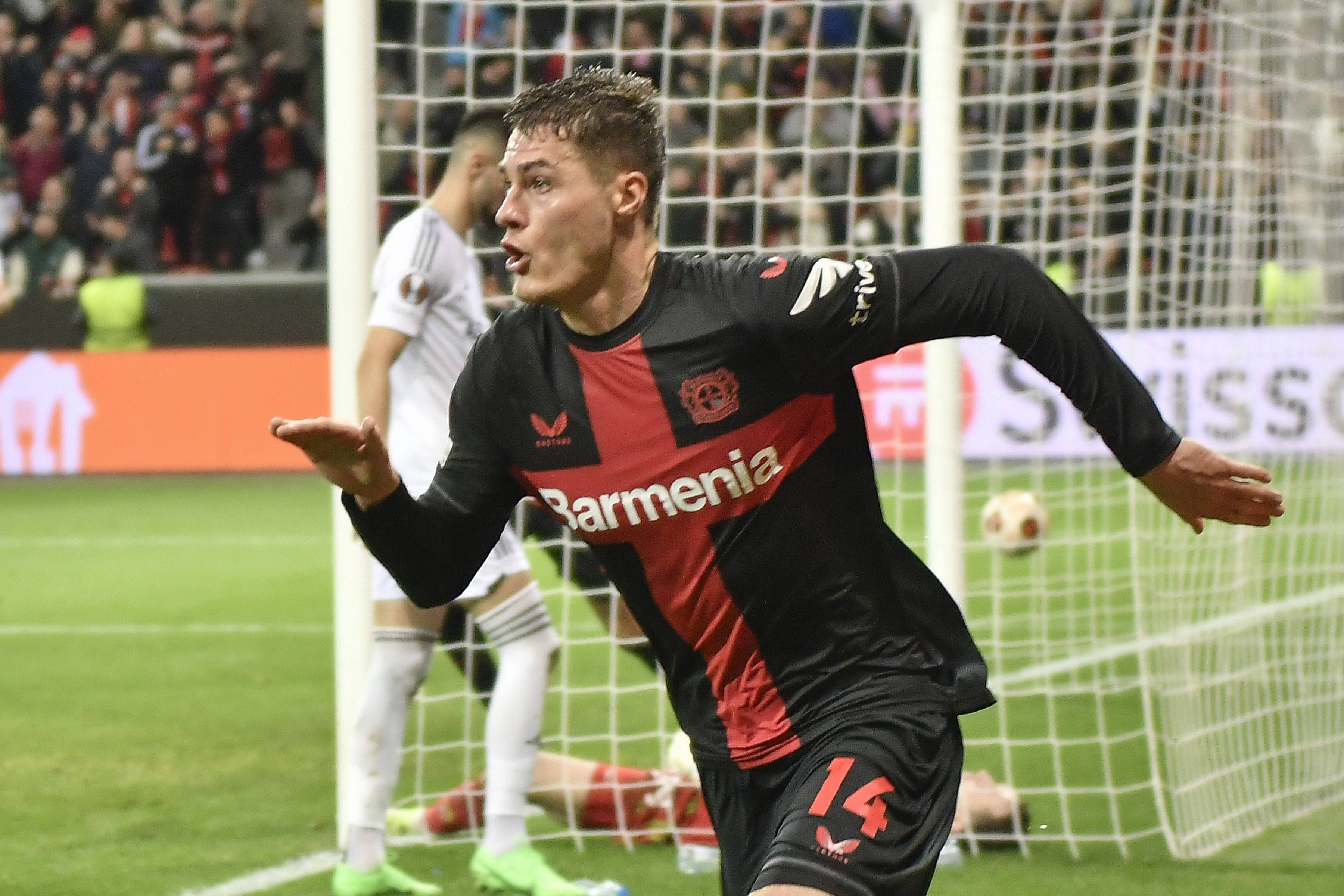 包含西汉姆今晚状态回暖,志在欧联名次提升,球迷炸锅,球队文化再被提及的词条 包含西汉姆今晚状态回暖,志在欧联名次提升,球迷炸锅,球队文化再被提及的词条